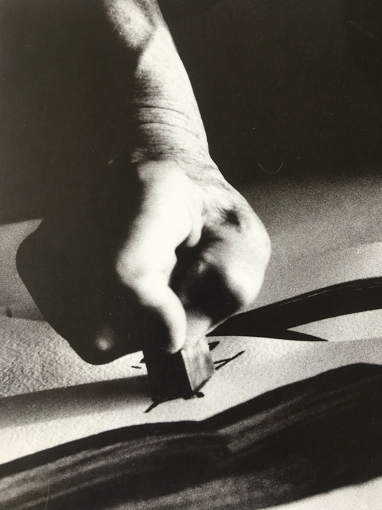 Signé Akeji Sumiyoshi: Budoka, maître de calligraphie, chaman, est l'une de ces figures hors du temps